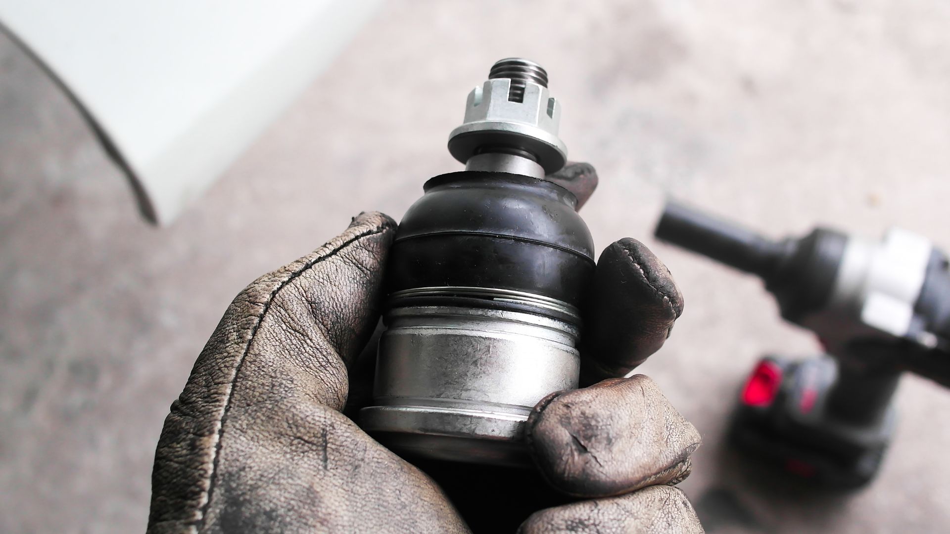 Bad Ball Joint Symptoms That Precede Total Failure